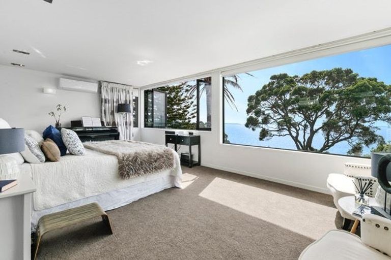 Photo of property in 37 Churchill Road, Murrays Bay, Auckland, 0630