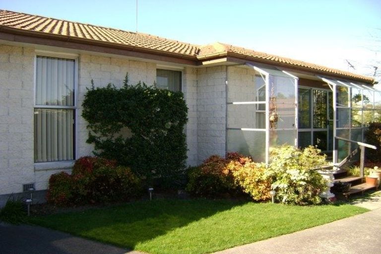 Photo of property in 2/34 Cresswell Avenue, Burwood, Christchurch, 8061