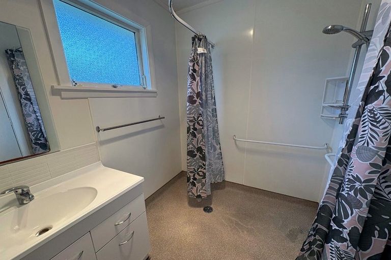 Photo of property in 1/2 Holliss Avenue, Cashmere, Christchurch, 8022