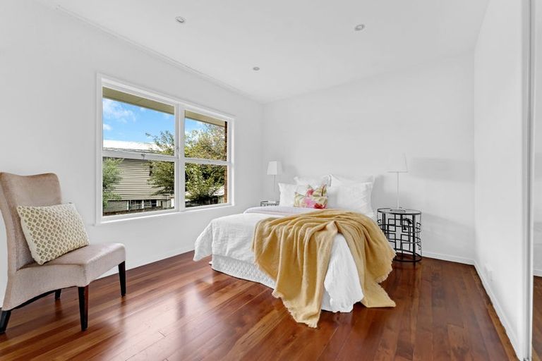 Photo of property in 2/180 Archers Road, Glenfield, Auckland, 0629