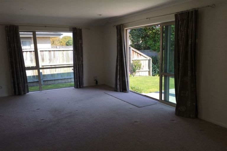 Photo of property in Sanctuary Villas, 18/294 Mairehau Road, Burwood, Christchurch, 8083