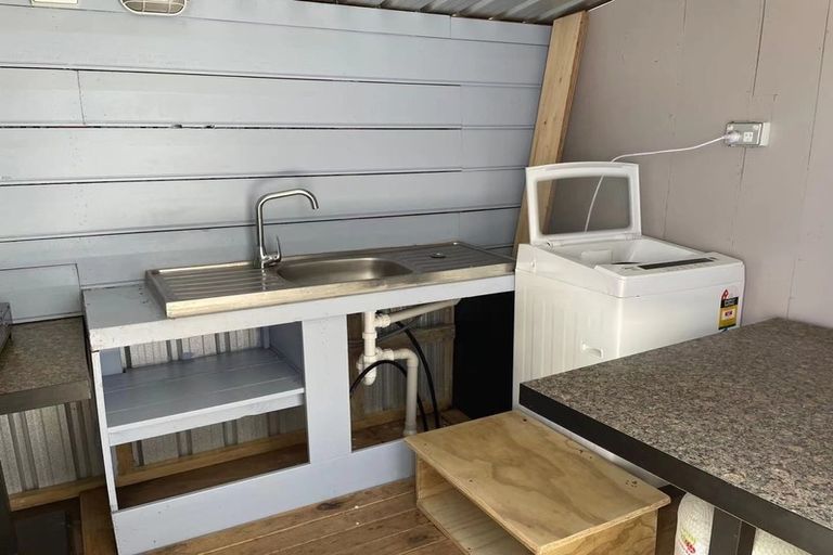 Photo of property in 9 Para Close, Fairview Heights, Auckland, 0632