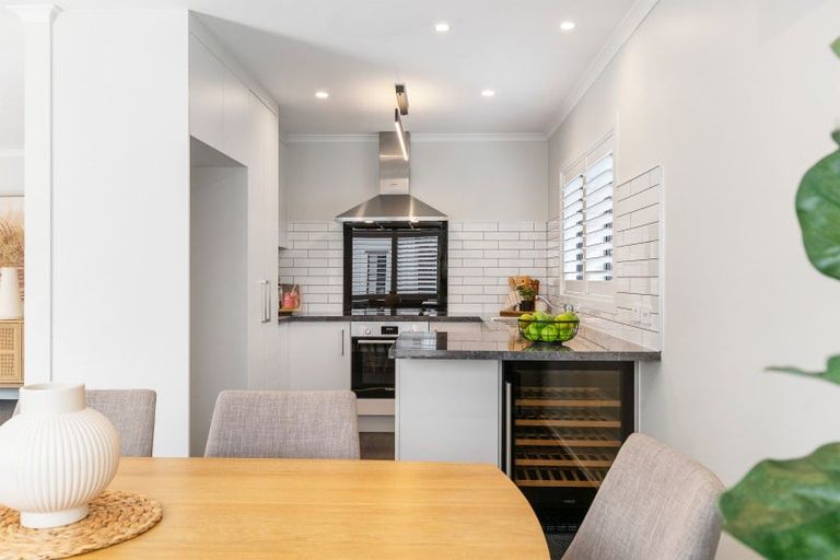 Photo of property in 11 Poplar Grove, Ebdentown, Upper Hutt, 5018