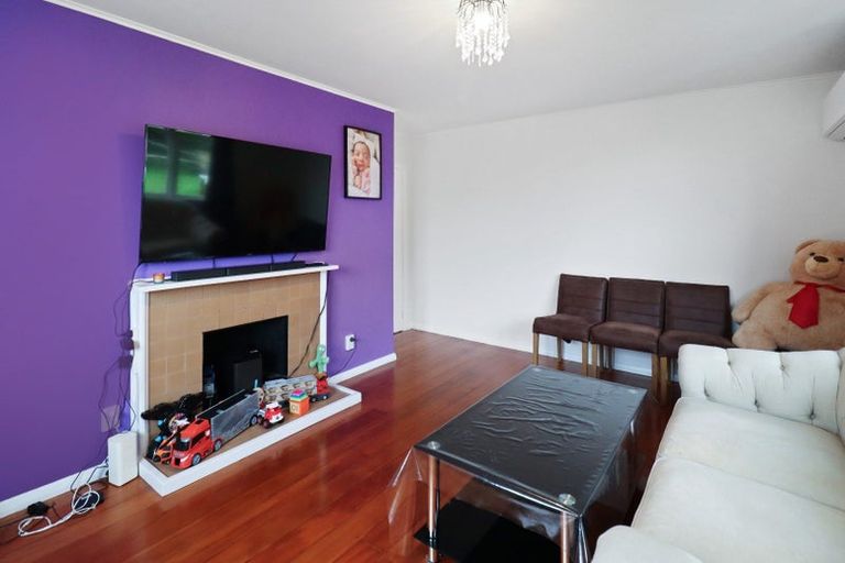 Photo of property in 17 Boyd Grove, Naenae, Lower Hutt, 5011