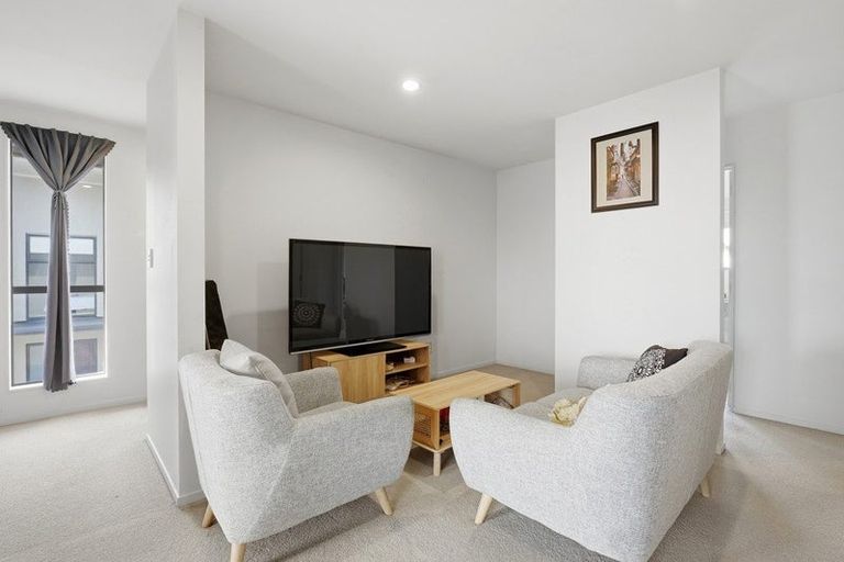 Photo of property in 9/12 Schnapper Rock Road, Schnapper Rock, Auckland, 0632