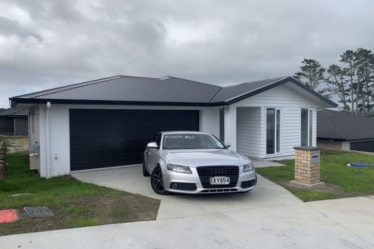 Photo of property in 6 Magnum Drive, Kumeu, 0810