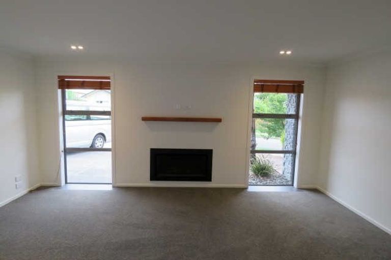 Photo of property in 1 Northbrook Close, Greenhithe, Auckland, 0632