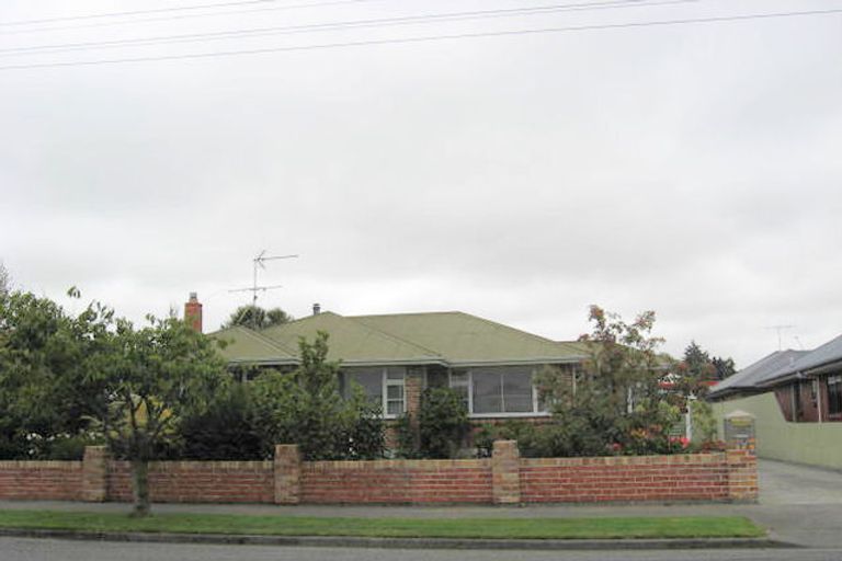 Photo of property in 94 Mcmurdo Street, Tinwald, Ashburton, 7700