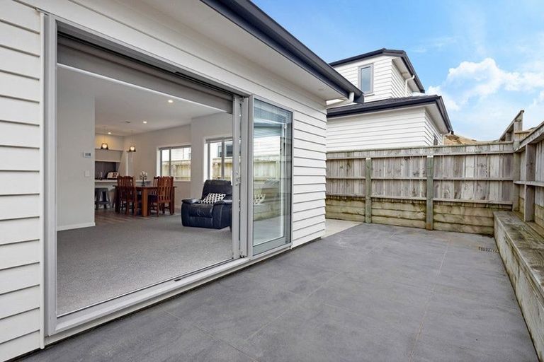 Photo of property in 172 Mclintock Street North, Johnsonville, Wellington, 6037