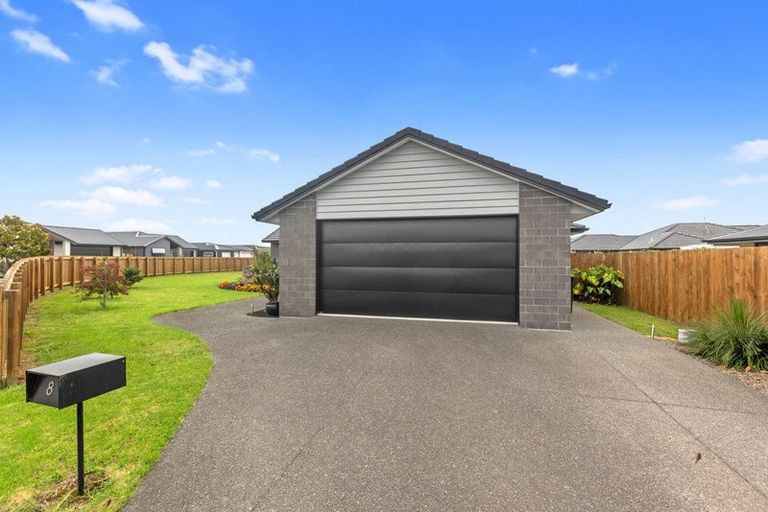 Photo of property in 8 Cowell Crescent, Pyes Pa, Tauranga, 3112