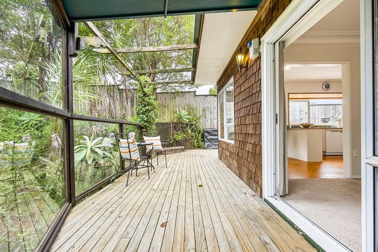 Photo of property in 13 Seymour Road, Mellons Bay, Auckland, 2014