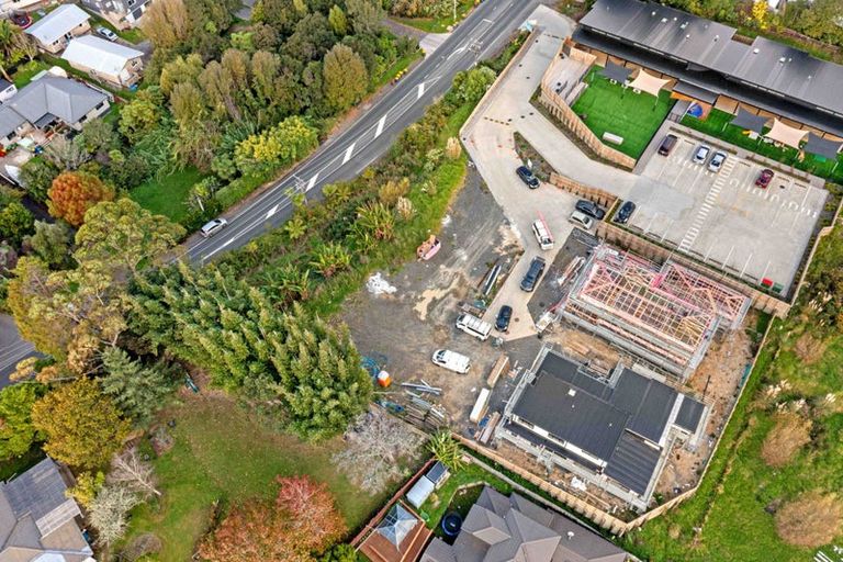 Photo of property in 41e Candia Road, Swanson, Auckland, 0614