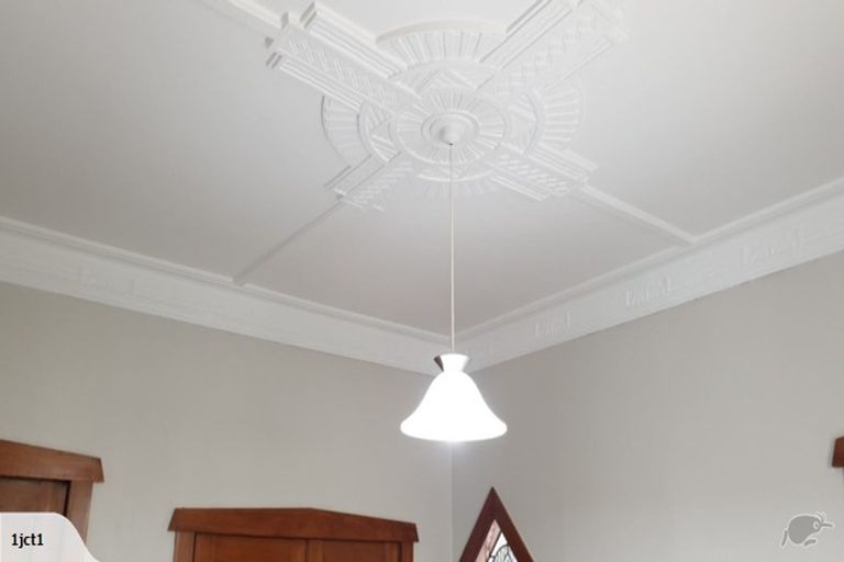 Photo of property in 510 Grove Road, Mayfair, Hastings, 4122