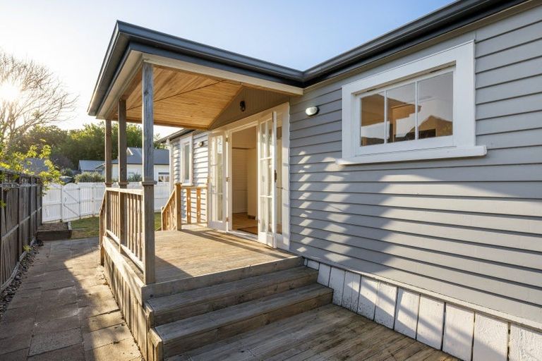 Photo of property in 23 Williams Street, Cambridge, 3434