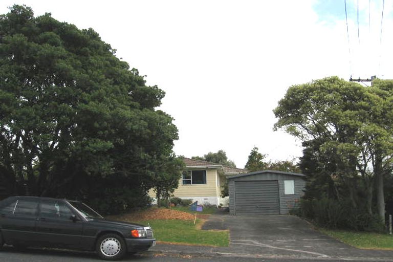 Photo of property in 91 Awaroa Road, Sunnyvale, Auckland, 0612
