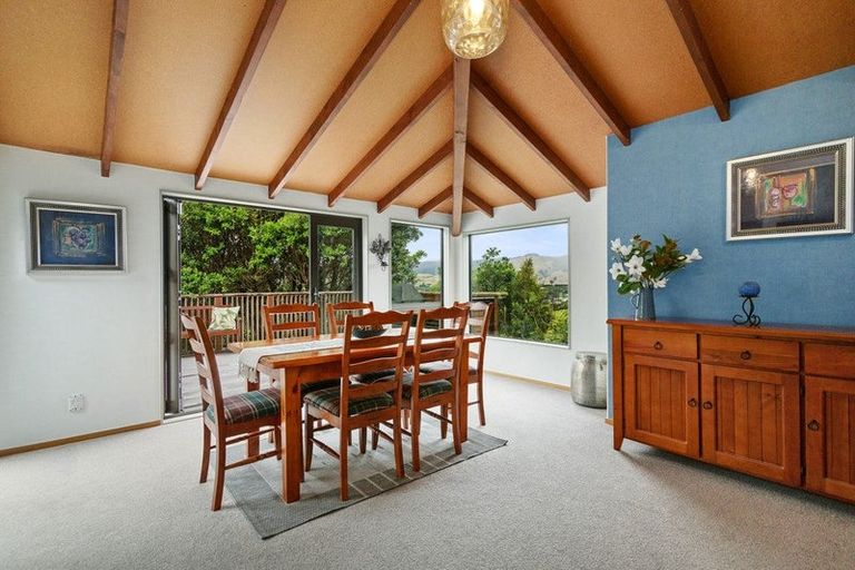 Photo of property in 47 Peterhouse Street, Tawa, Wellington, 5028