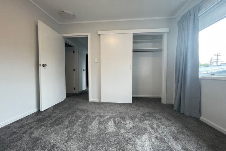 Photo of property in 1/40 Vodanovich Road, Te Atatu South, Auckland, 0610