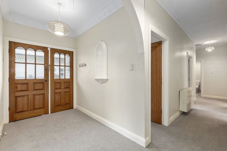 Photo of property in 37 Glamis Avenue, Strathmore Park, Wellington, 6022