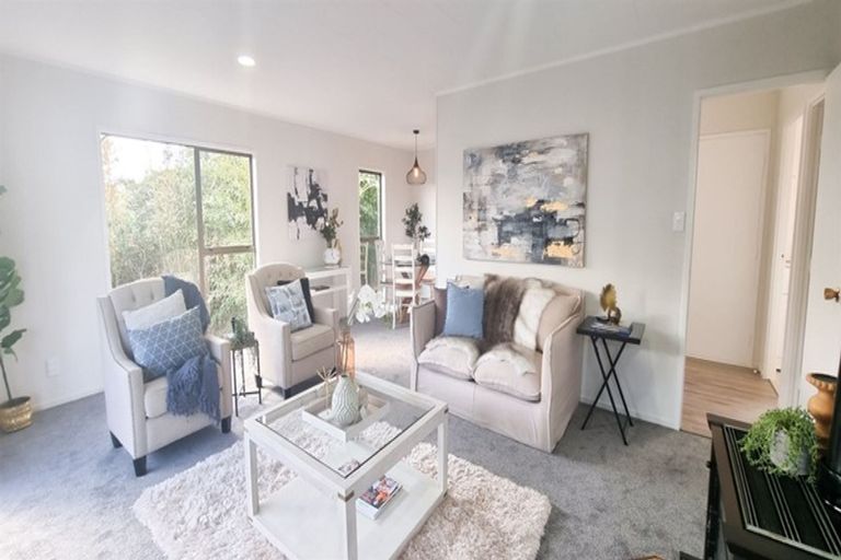 Photo of property in 70 Hutchinsons Road, Bucklands Beach, Auckland, 2014