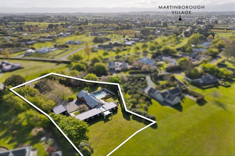Photo of property in 97 Oxford Street, Martinborough, 5711