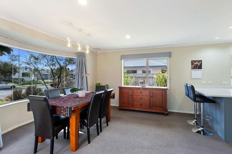 Photo of property in 106 Weggery Drive, Waikanae Beach, Waikanae, 5036