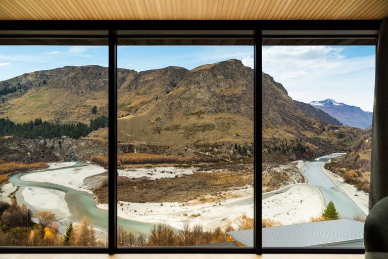 Photo of property in 11 Powder Terrace, Arthurs Point, Queenstown, 9371