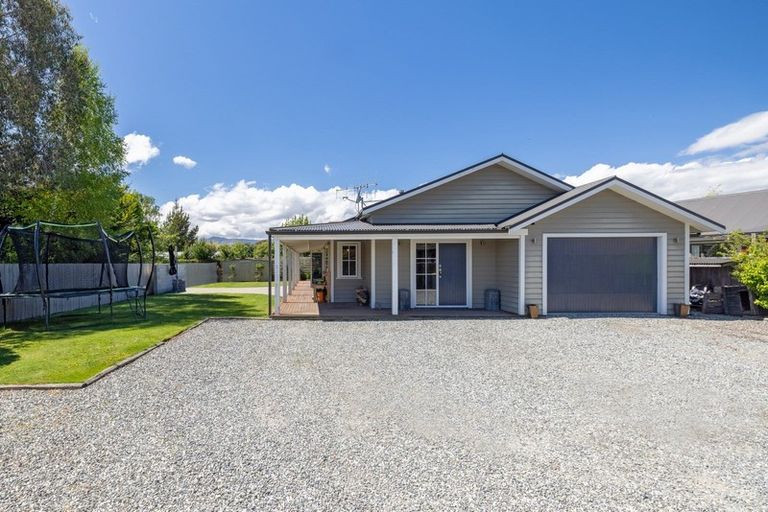 Photo of property in 14 Ash Avenue, Albert Town, Wanaka, 9305