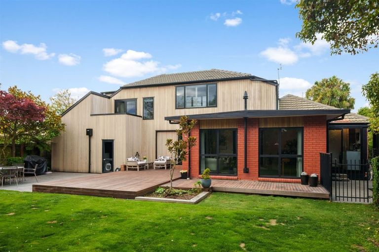 Photo of property in 4 Elwyn Place, Avonhead, Christchurch, 8042