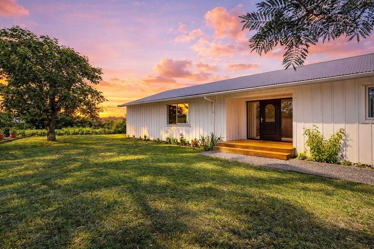 Photo of property in 170 Mullins Road, Ardmore, Papakura, 2582