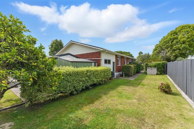 Photo of property in 11 Beaumont Place, Westbrook, Palmerston North, 4412