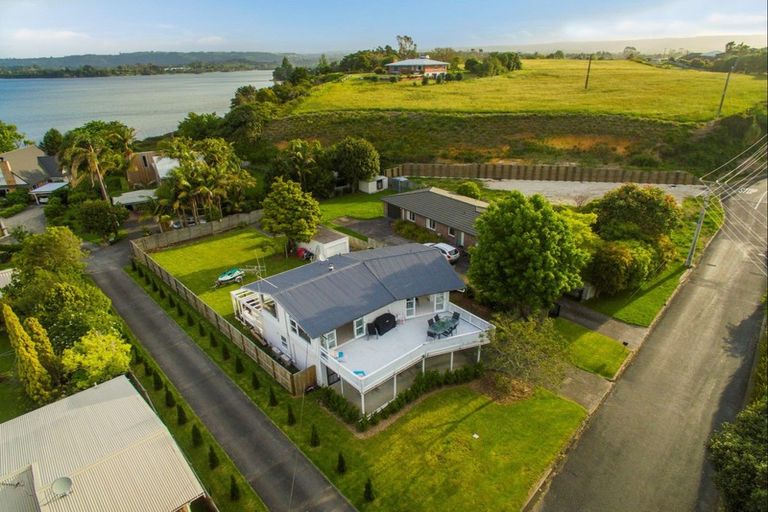 Photo of property in 6 Beach Grove, Omokoroa, 3114