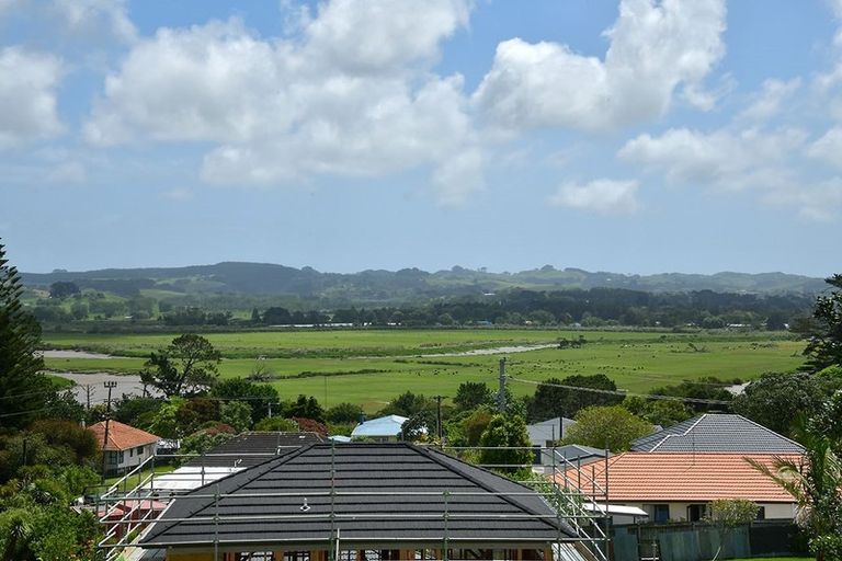 Photo of property in 35 St James Avenue, Helensville, 0800