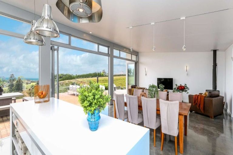 Photo of property in 11 Wilson Road, Urenui, 4375