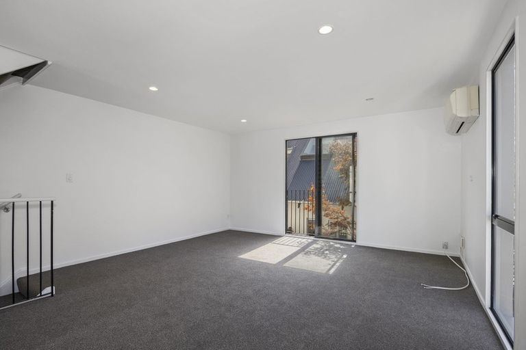 Photo of property in 28f Cranmer Square, Christchurch Central, Christchurch, 8013