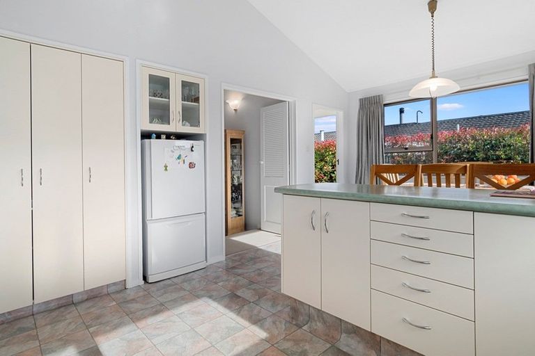 Photo of property in 17 Endeavour Avenue, Welcome Bay, Tauranga, 3112