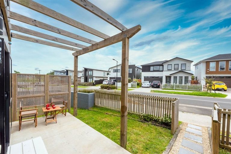 Photo of property in 2 Aviation Drive, Hobsonville, Auckland, 0616