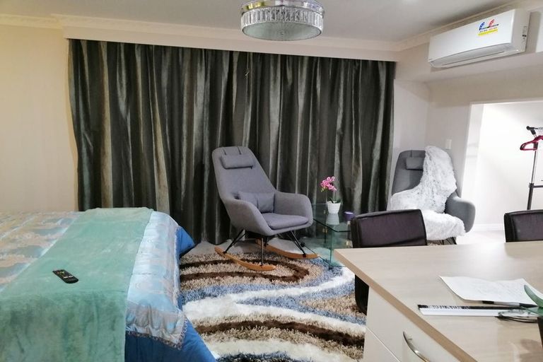 Photo of property in 76 Ferndown Avenue, Papatoetoe, Auckland, 2025