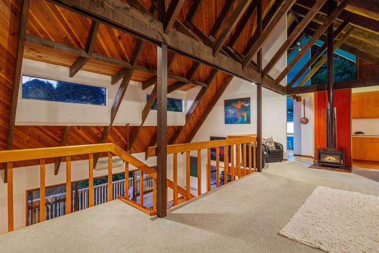 Photo of property in 30 Ngaumatau Road, Point Howard, Lower Hutt, 5013