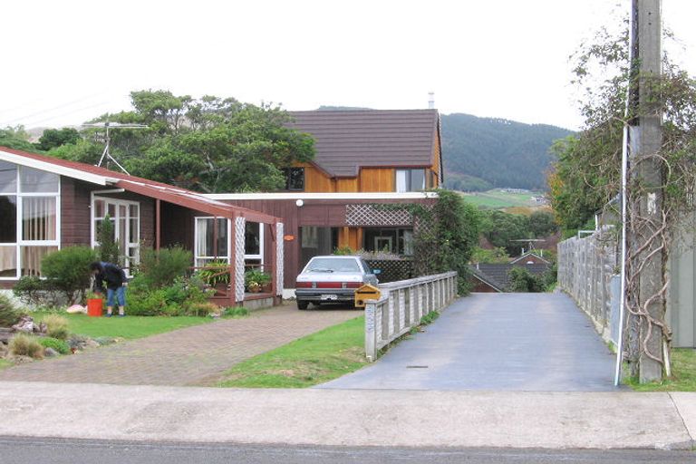 Photo of property in 62b Ngaio Road, Waikanae, 5036