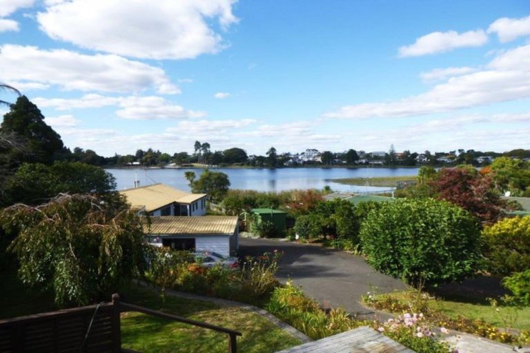 Photo of property in 130 Lake Crescent, Hamilton Lake, Hamilton, 3204