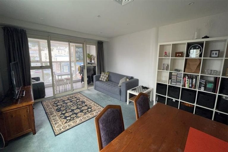 Photo of property in 6d/5 Kent Terrace, Mount Victoria, Wellington, 6011