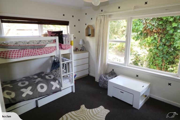 Photo of property in 4 Seaview Road, Paremata, Porirua, 5024