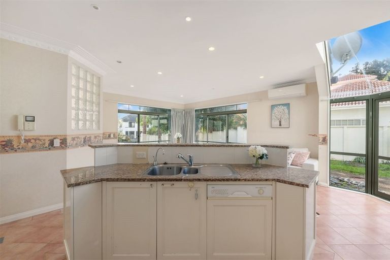 Photo of property in 23 Grammar School Road, Pakuranga, Auckland, 2010