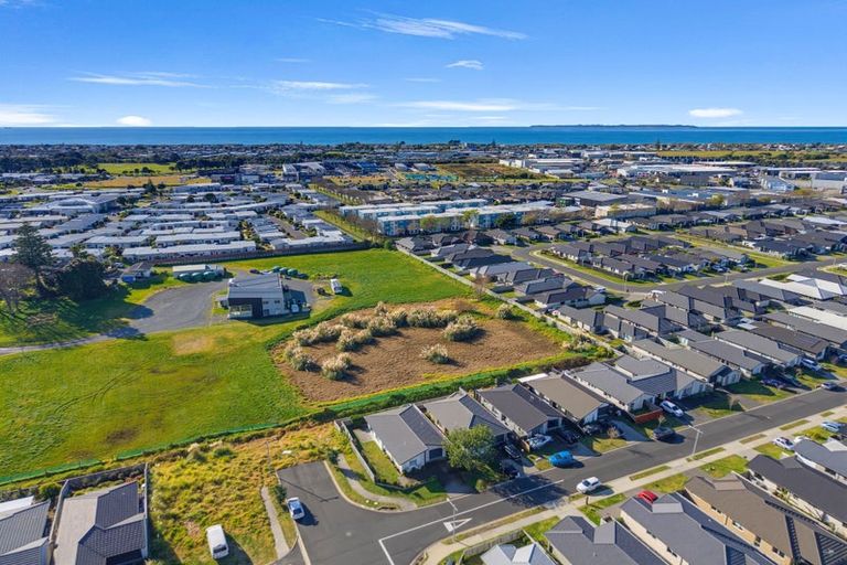 Photo of property in 1 Te Wharo Drive, Papamoa, 3118