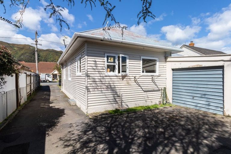 Photo of property in 49 Waiwhetu Road, Waiwhetu, Lower Hutt, 5010