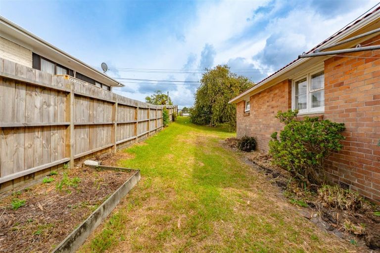 Photo of property in 86 Titirangi Road, New Lynn, Auckland, 0600