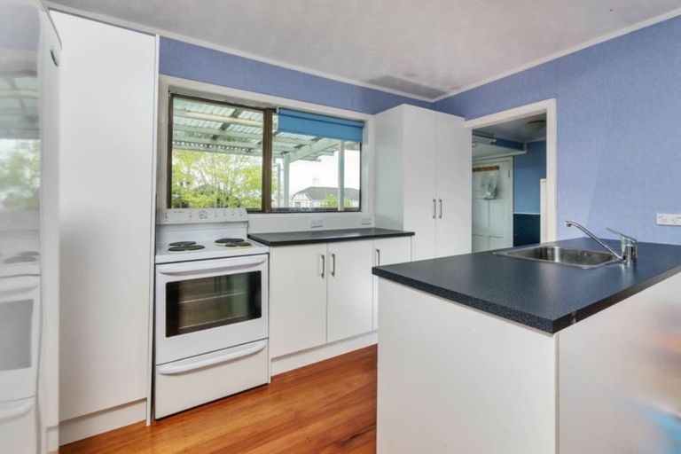 Photo of property in 1 Aorangi Place, Birkenhead, Auckland, 0626