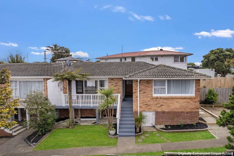 Photo of property in 1/5 Addison Drive, Glendene, Auckland, 0602