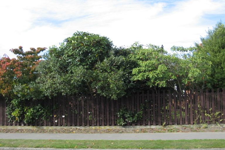 Photo of property in 5 Middlepark Road, Sockburn, Christchurch, 8042