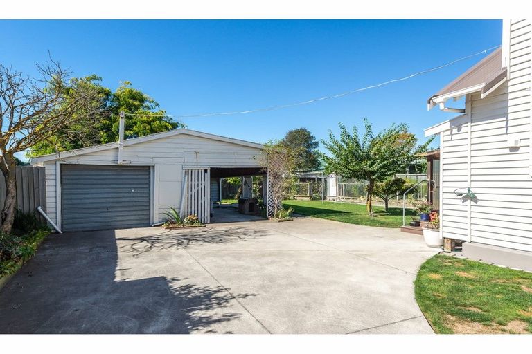 Photo of property in 40 Stapletons Road, Richmond, Christchurch, 8013